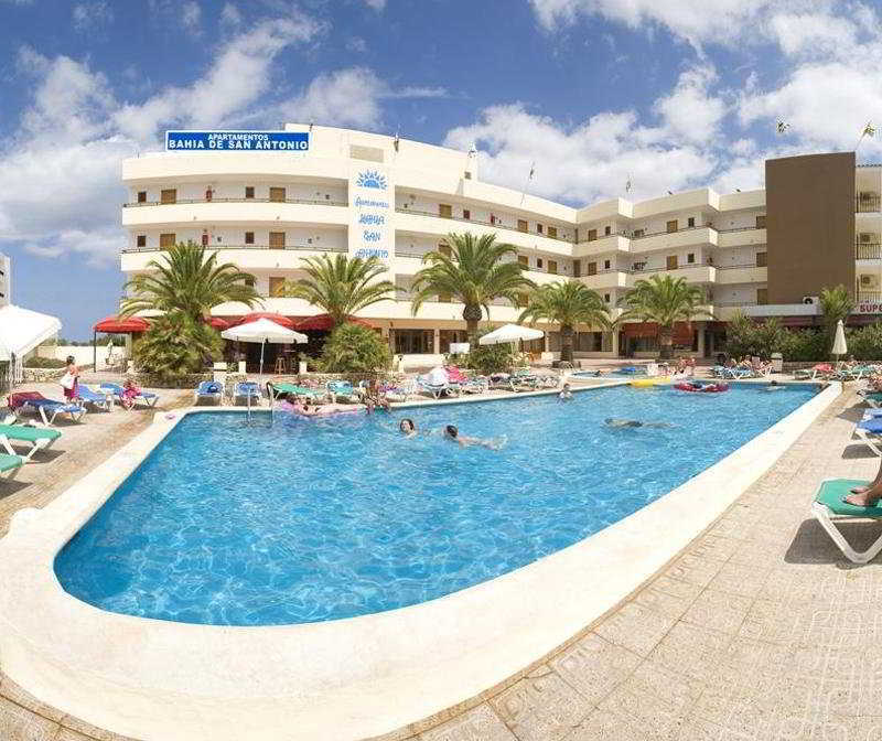 Apartamentos Bahia De San Antonio San Antonio  Kültér fotó