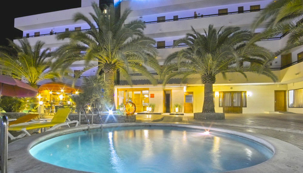 Apartamentos Bahia De San Antonio San Antonio  Kültér fotó