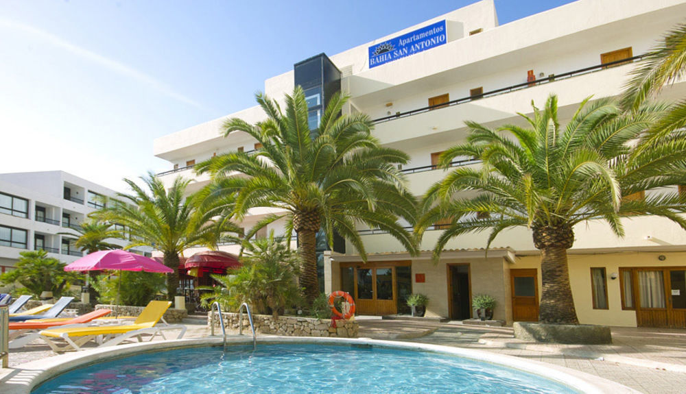 Apartamentos Bahia De San Antonio San Antonio  Kültér fotó