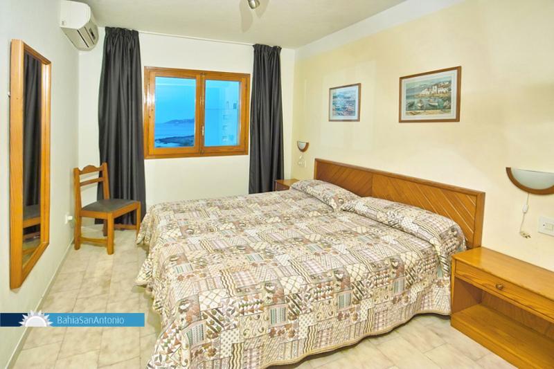 Apartamentos Bahia De San Antonio San Antonio  Kültér fotó